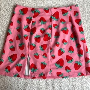 Double Slit Front Strawberry skirt